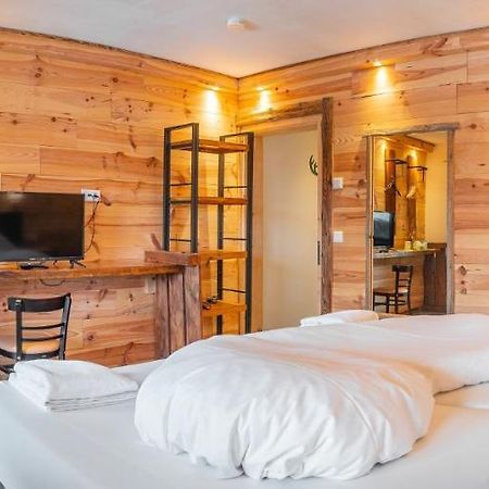 Hostel - Ron'S Guesthouse オーベルストドルフ エクステリア 写真
