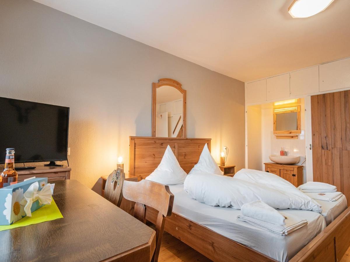 Hostel - Ron'S Guesthouse オーベルストドルフ エクステリア 写真